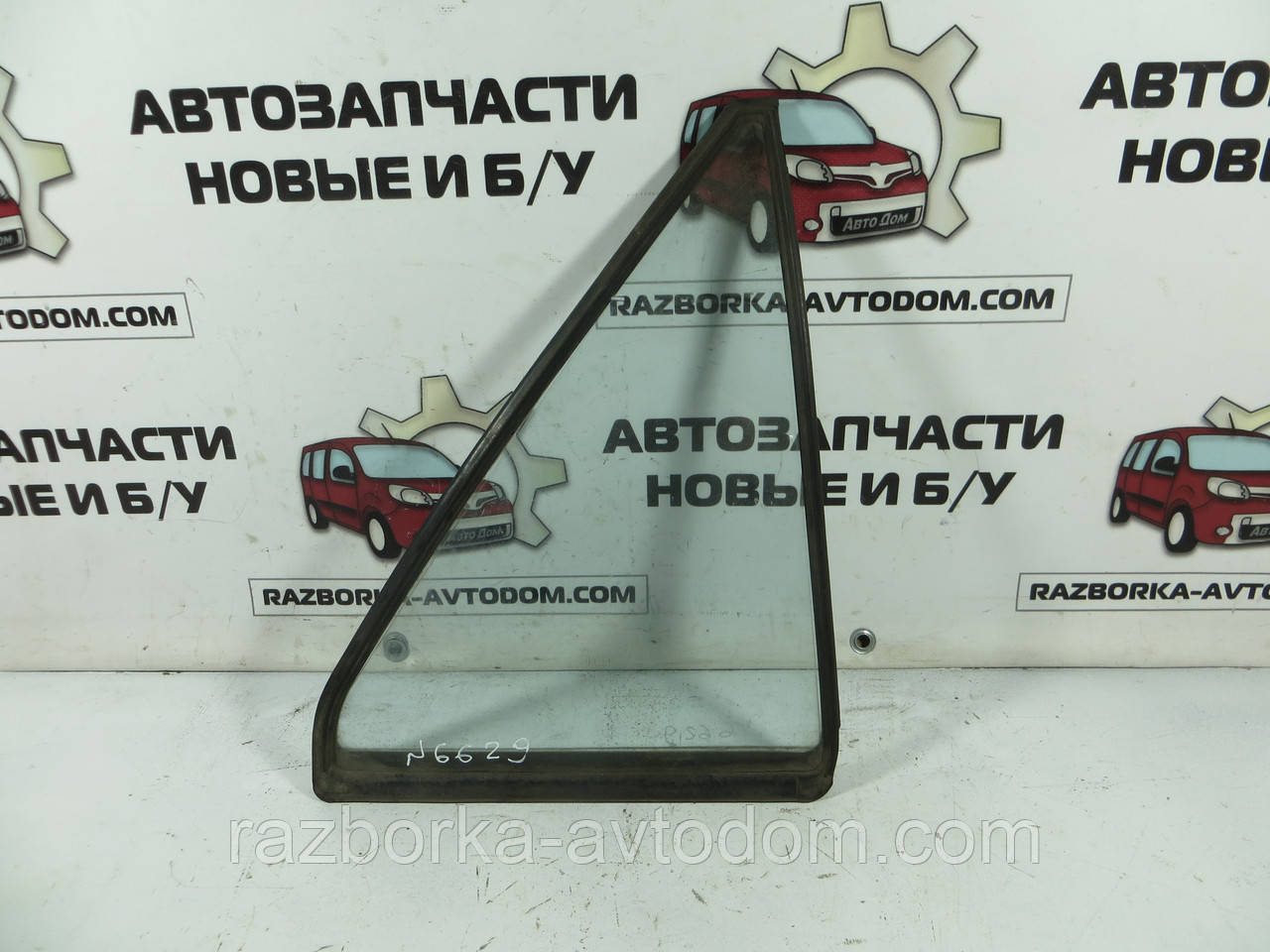 Скло заднього правого дверей ( форточка/глихухе) седан Mazda 626 GC (1983-1987). ОЕ: G03072651C