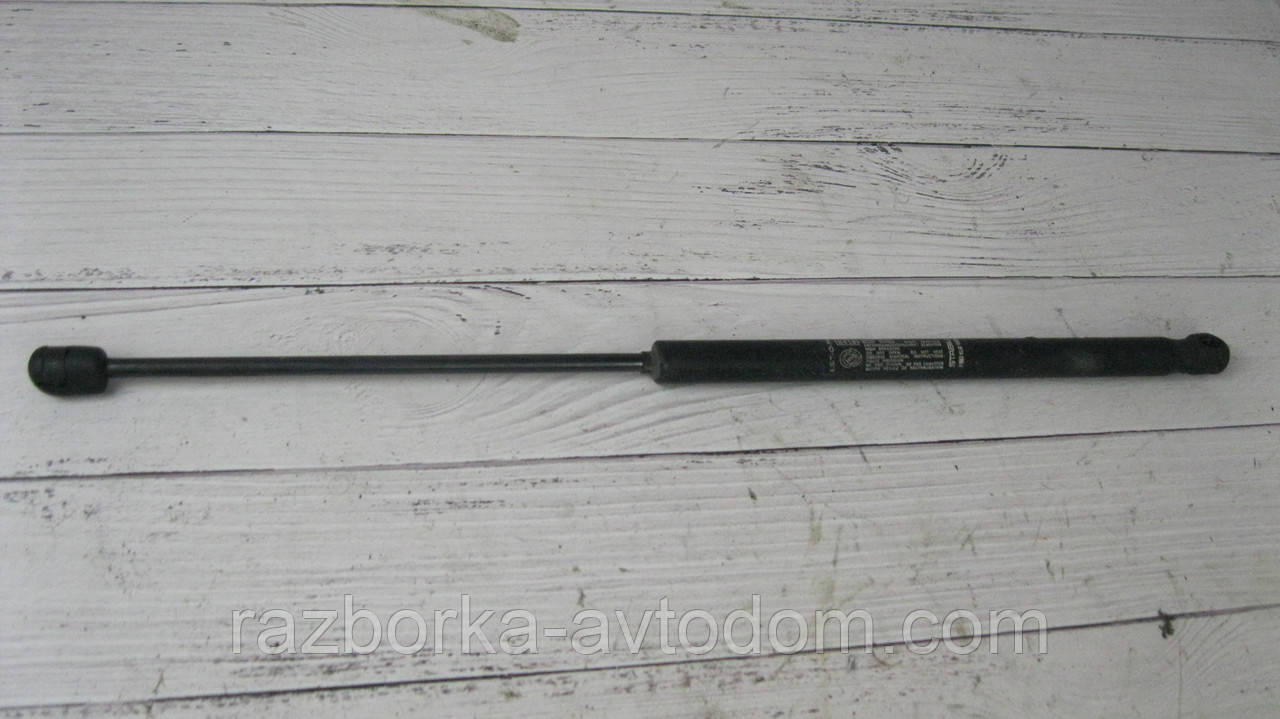 Амортизатор капота Fiat Stilo (2001-2010) OE:46784590