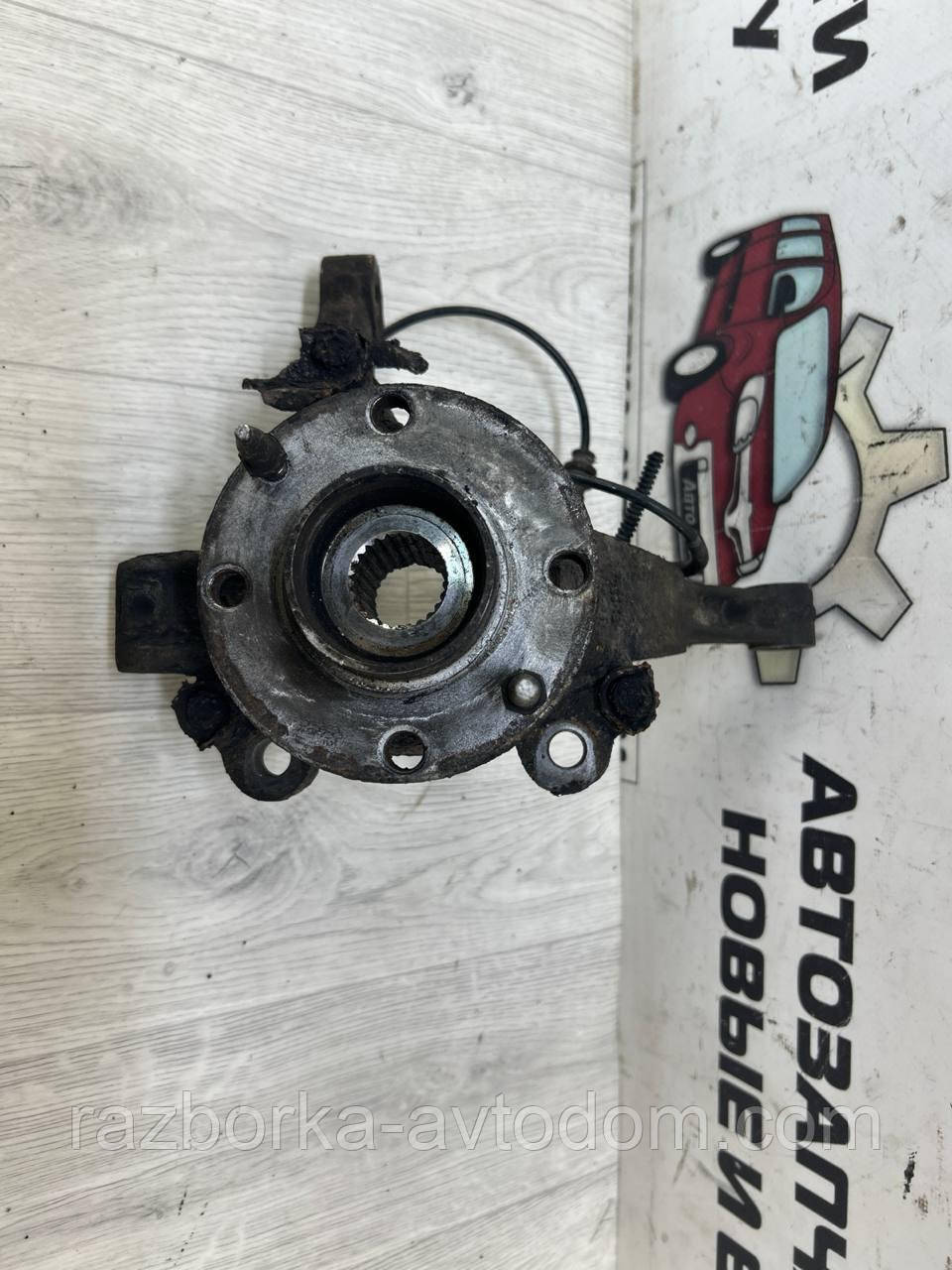 Поворотний кулак передній правий (цапфа/ступця) Peugeot Bipper (07-16), Fiat Fiorino (07-), Citroen Nemo (07-) OE:3647A1