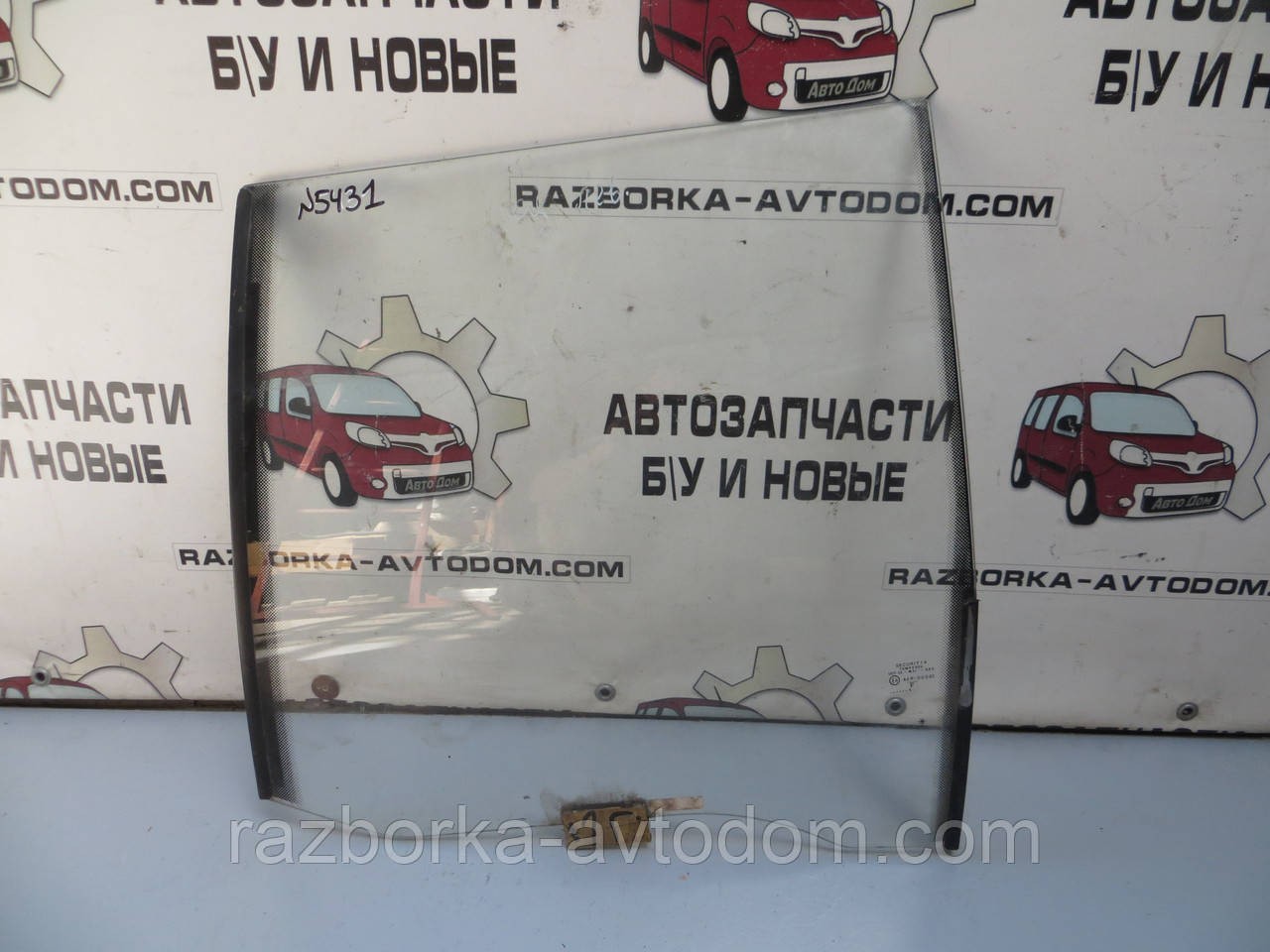 Скло заднього лівого дверей (універсал) Opel Omega A (1986-1994) ОЕ: 90224775