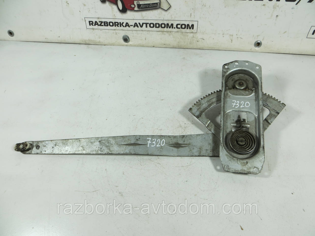 Склопідіймач механічний правий FORD TRANSIT (1995-2000) ОЕ: 1052174