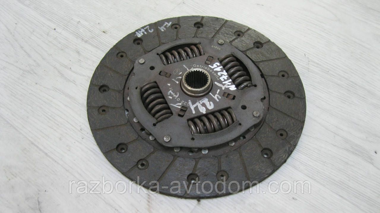 Диск зчеплення Luk VW Transporter T4, Golf 3, Passat B3 1.6/1.8/1.9TD OE: 037141032N