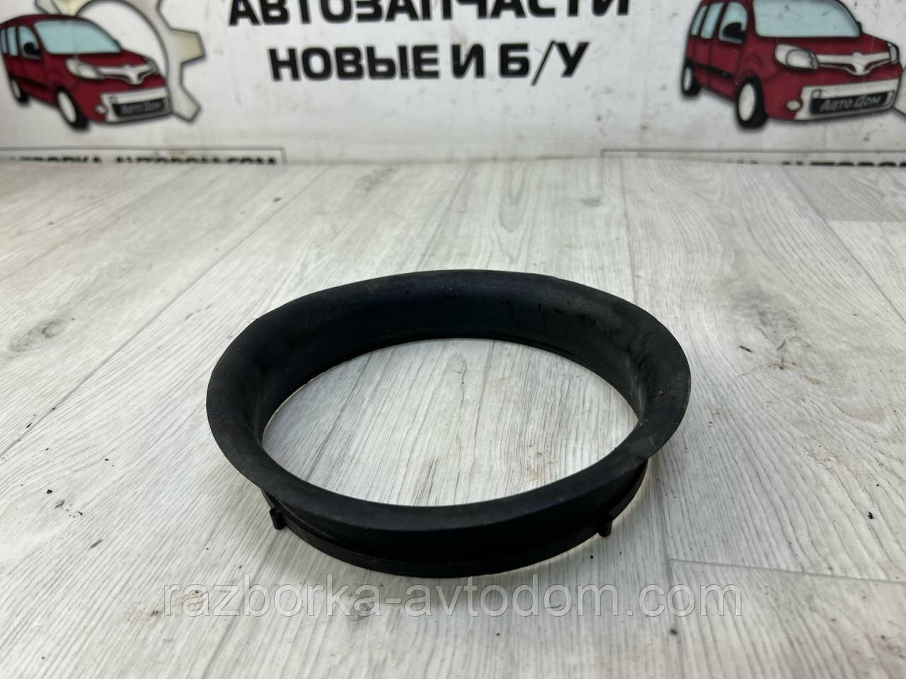 Ущільнювач динаміка дверей Skoda Octavia A5 (2004-2013) OE: 1J0035217A