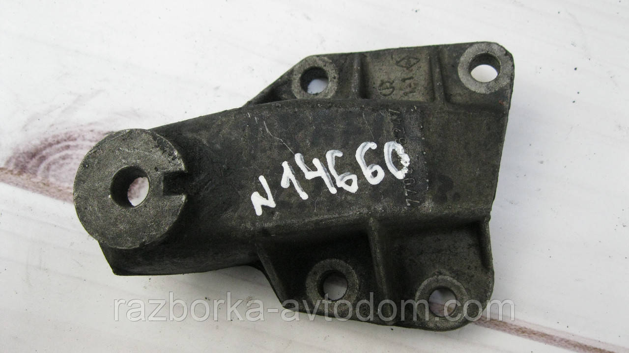 Кронштейн подушки двигуна Renault 21 (1986-1996) OE:7700766247