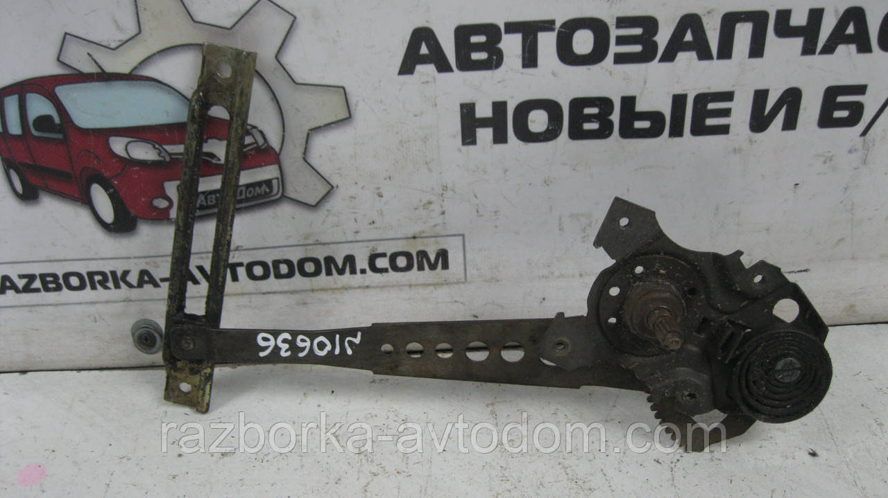 Склопідіймач задній правий (механічний) Mercedes W123 (1975-1985) OE:1237300846