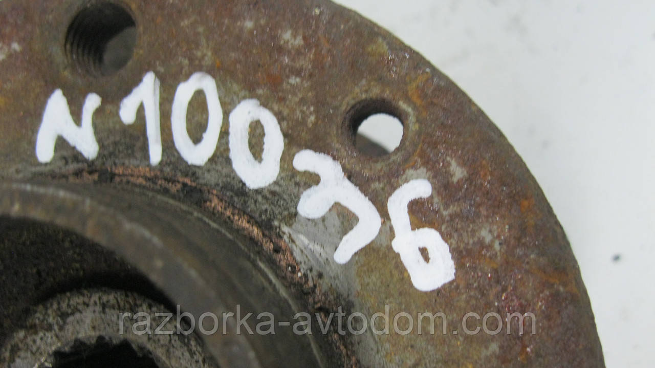 Поворотний кулак/ступиця передній лівий Renault 19 (1992-1995), 21 (1986-1993) OE:7700827247