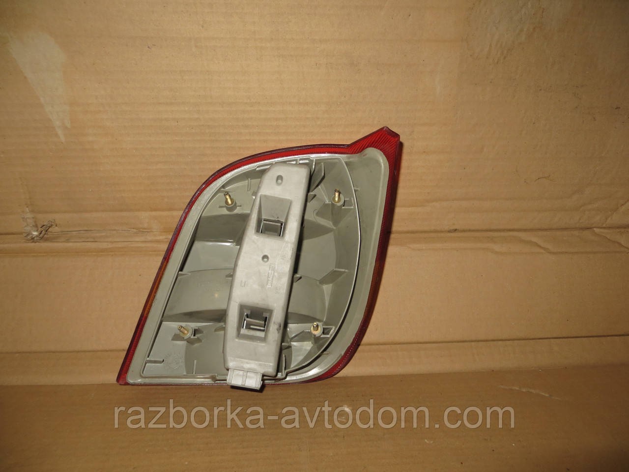 Ліхтар задній лівий Ford Fiesta (89-95) OEM 7070865