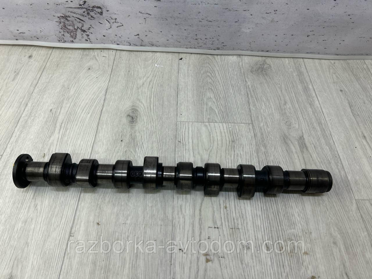 Розподіл Гбц, головки блока цидиндрів (інжектор) 1.3i VW Golf 2 (83-82) OE:030103373B