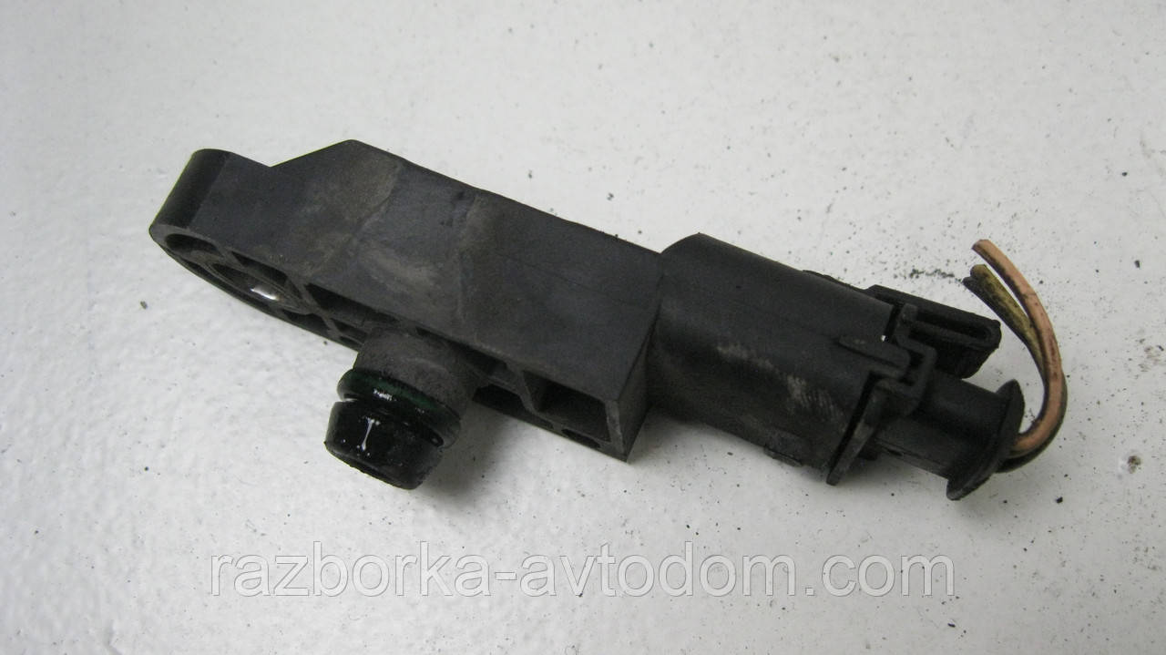 Датчик тиску наддуву мапсенсор Renault Megane 2, Scenic 2 (2003-2009) 1,9 DCI OE:8200168253