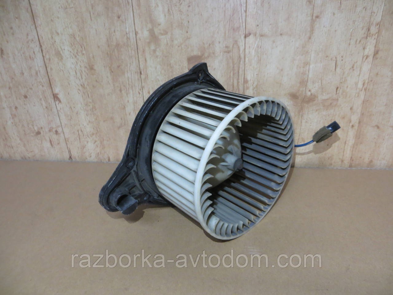 Моторчик пічки Mazda 626 GC (83-87) OEM GA97-76-424