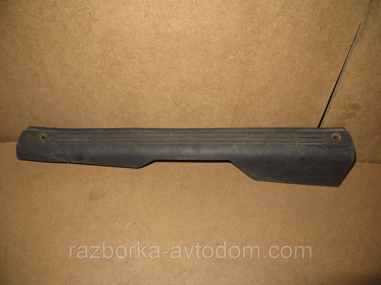 Накладка порога пер ліва Ford Connect (02-13) 3T16-V13201 фото 2