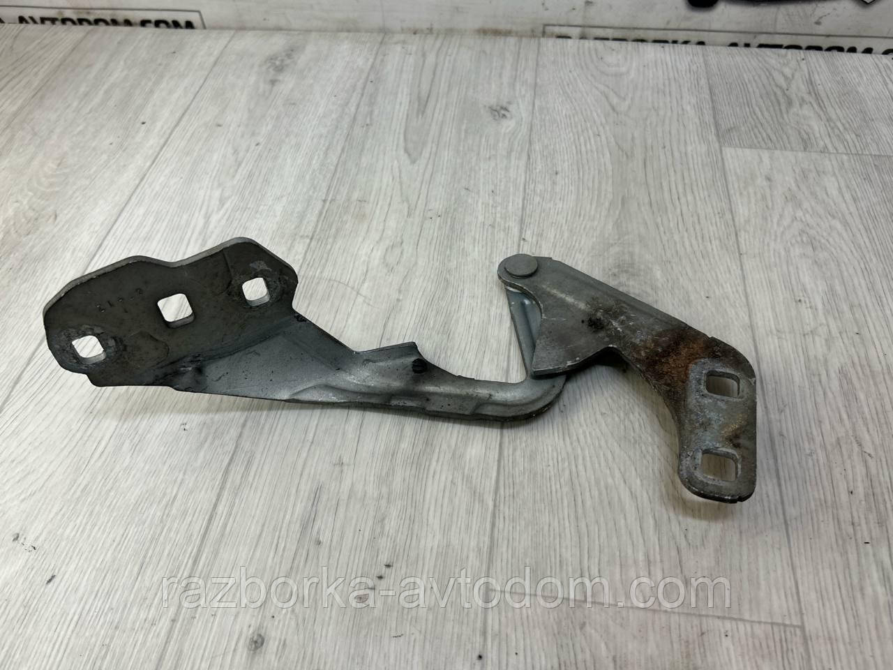 Петля капота права FORD MONDEO MK4 (2007-2014) OE:7s7aaa16800ag