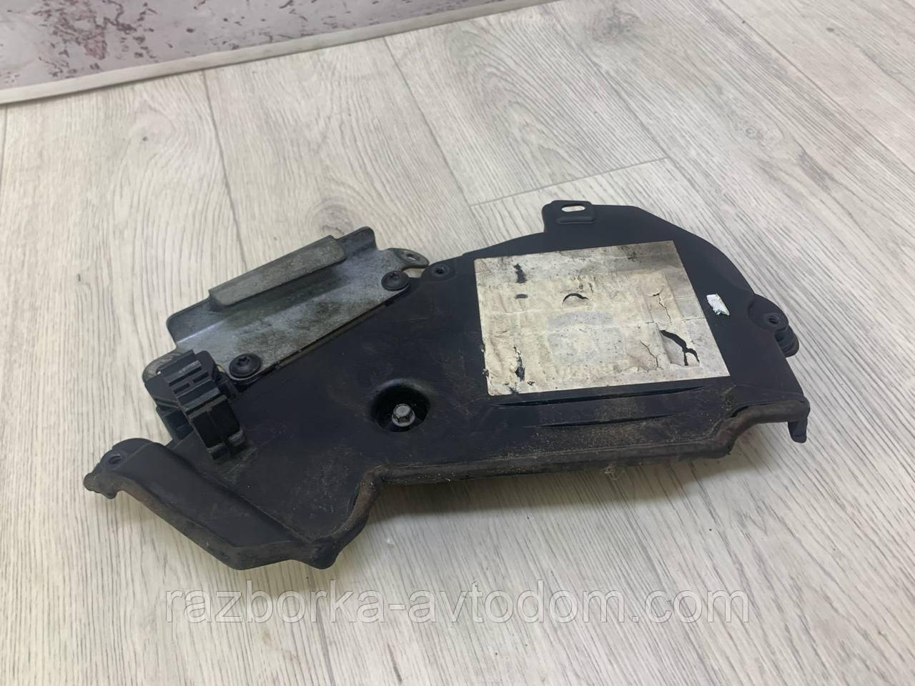 Захист ременя ГРМ верх 1.6HDI Peugeot Partner, Citroen Berlingo,308 (08-18) ОЕ: 9684193080