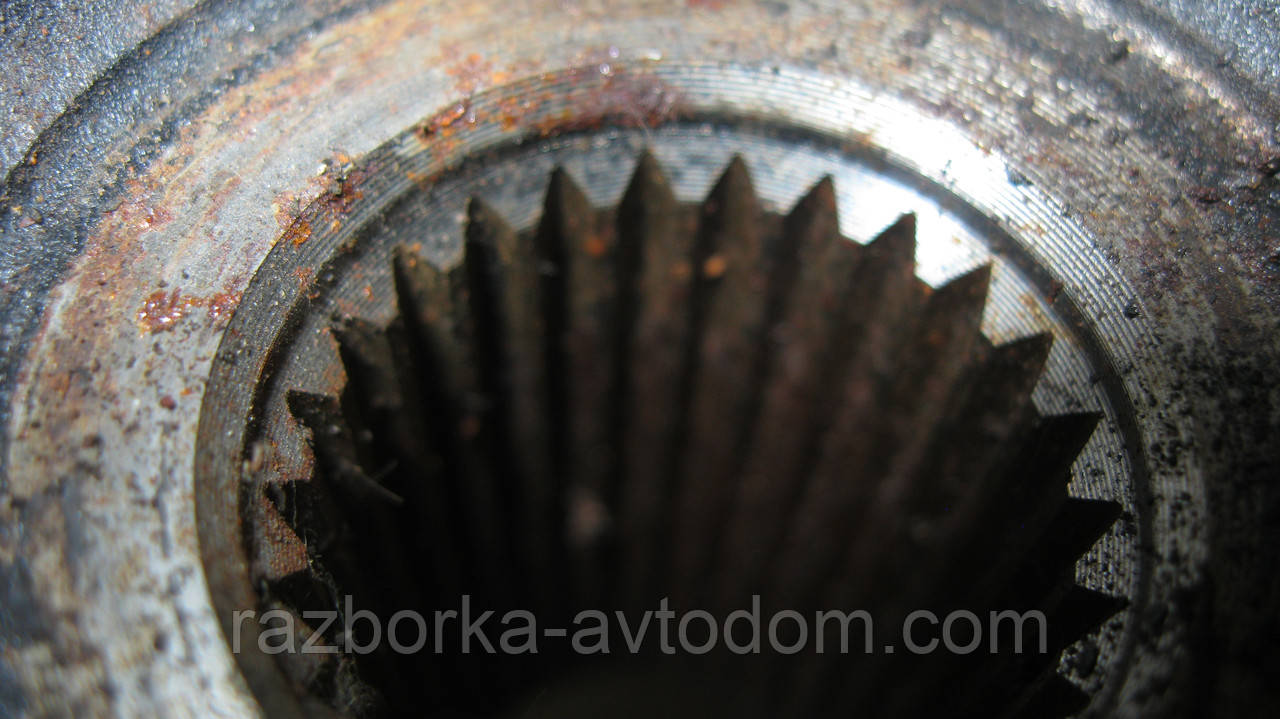 Поворотний кулак/ступиця передній правий Nissan Sunny N13 (1986-1990) OE:4001450A00