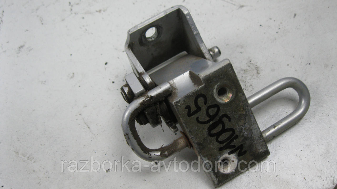 Петля задньої лівої двері VW Passat B5 (1997-2000), Audi 80 B3 (1986-1991  OE:3B4833411B фото 2