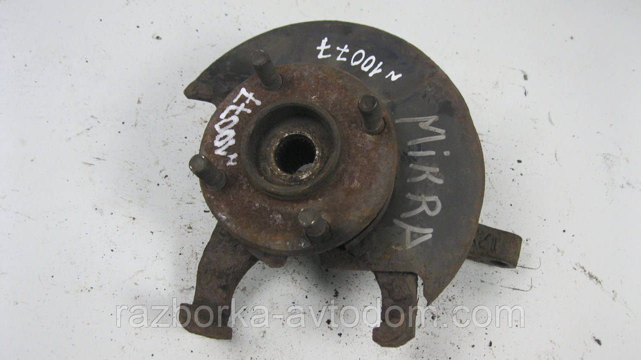 Поворотний кулак/ступиця передній правий Nissan Micra K10 (1982-1992) OE:4001421B00