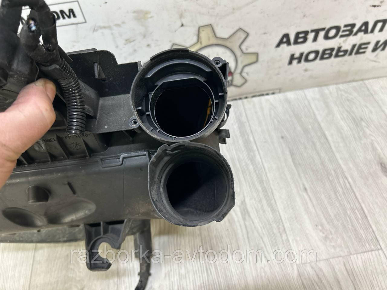 Корпус повітряного фільтра 1.4 HDi (8HR), 1.6 HDi (9H06) Peugeot 308 (07-), 308, 508, 508, Citroen C4 OE:967306108 Дефект